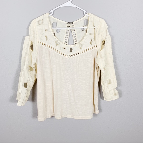 gimmicks by BKE Tops - Gimmicks by BKE Cut Out Top